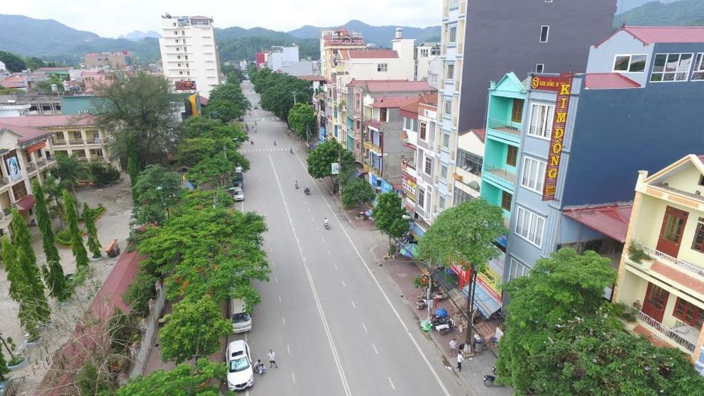 Готель Khach San Kim Dong Hoang Nga Екстер'єр фото